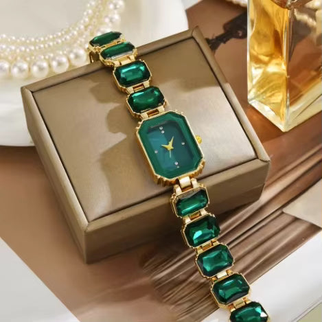 NJC Luxury Fashion Quartz Women's Watch Small Square Emerald and Diamond Inlaid Shining Square Ice-out Watch